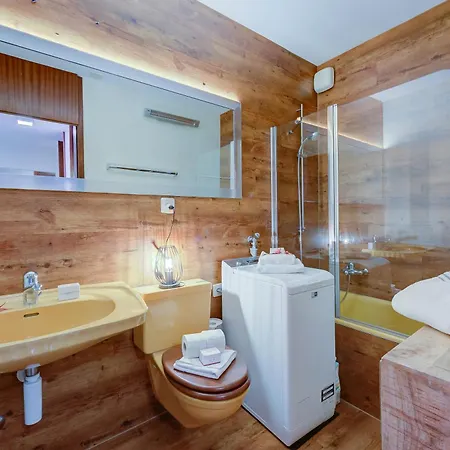 Panorama Maggiore Apartment- Happy דירה *