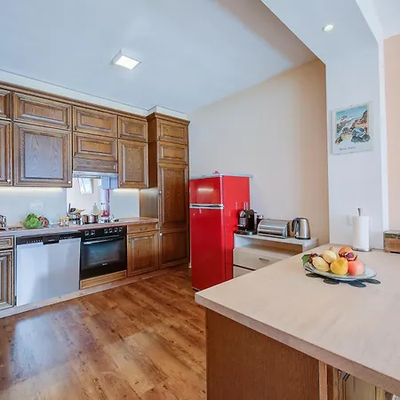 דירה Panorama Maggiore Apartment- Happy *